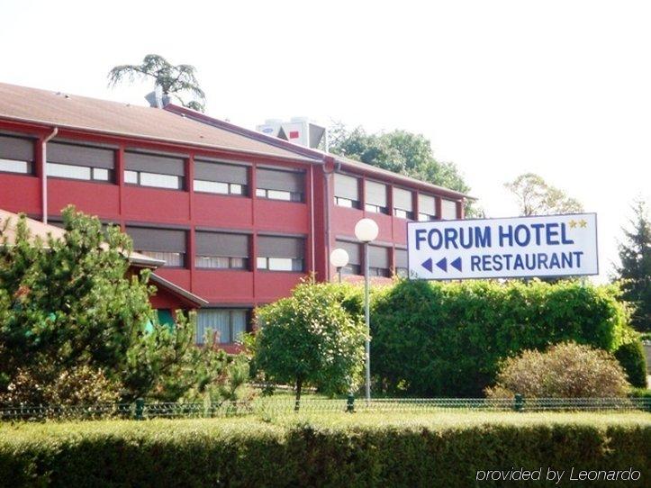 Forum Hotel Genas Exterior foto