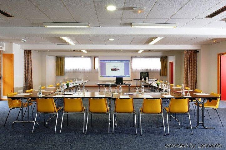 Forum Hotel Genas Einrichtungen foto